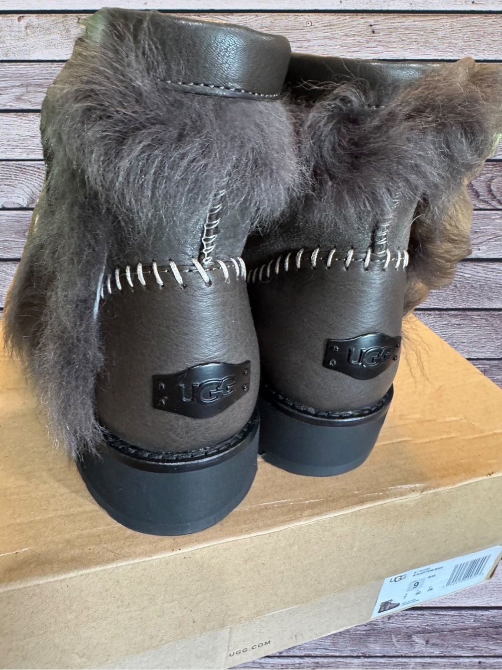 UGG Rare Fluff Punk Grey Leather Sheepskin Shearling Boots Size 9 NIB - Picture 6 of 16